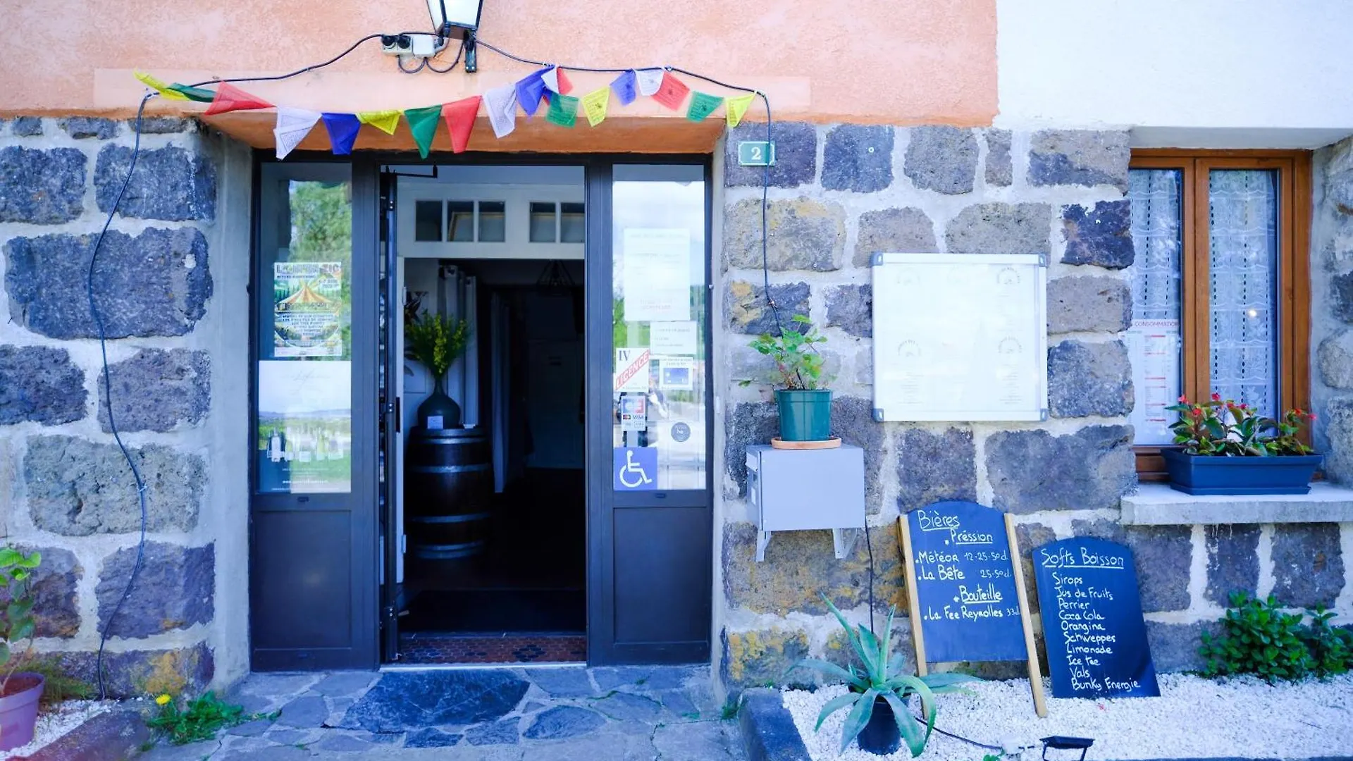 Auberge Des 3 Lacs Coucouron Locanda